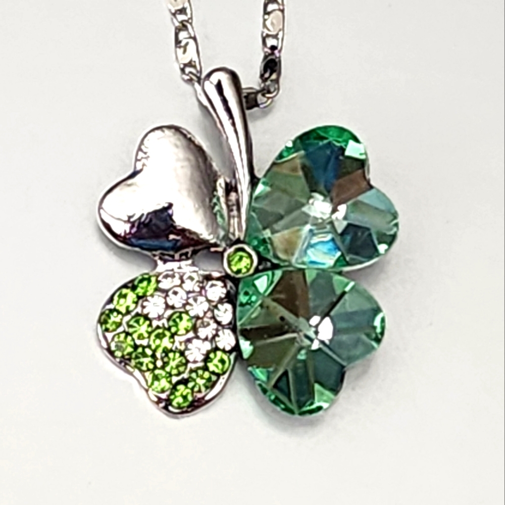 FOUR LEAF CLOVER NECKLACE WITH CZ High Quality Alloy 18 inch Chain